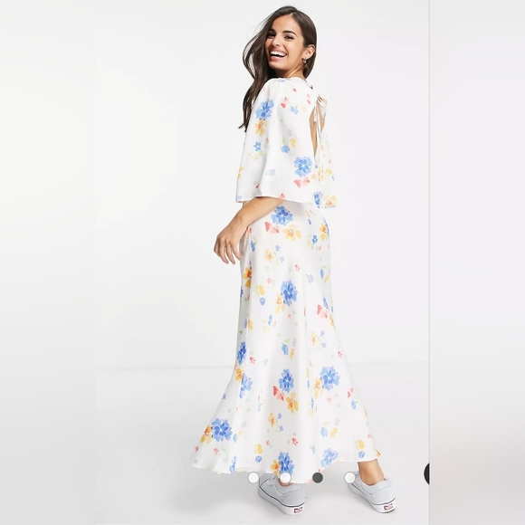 Dress - Picture 2 of 6